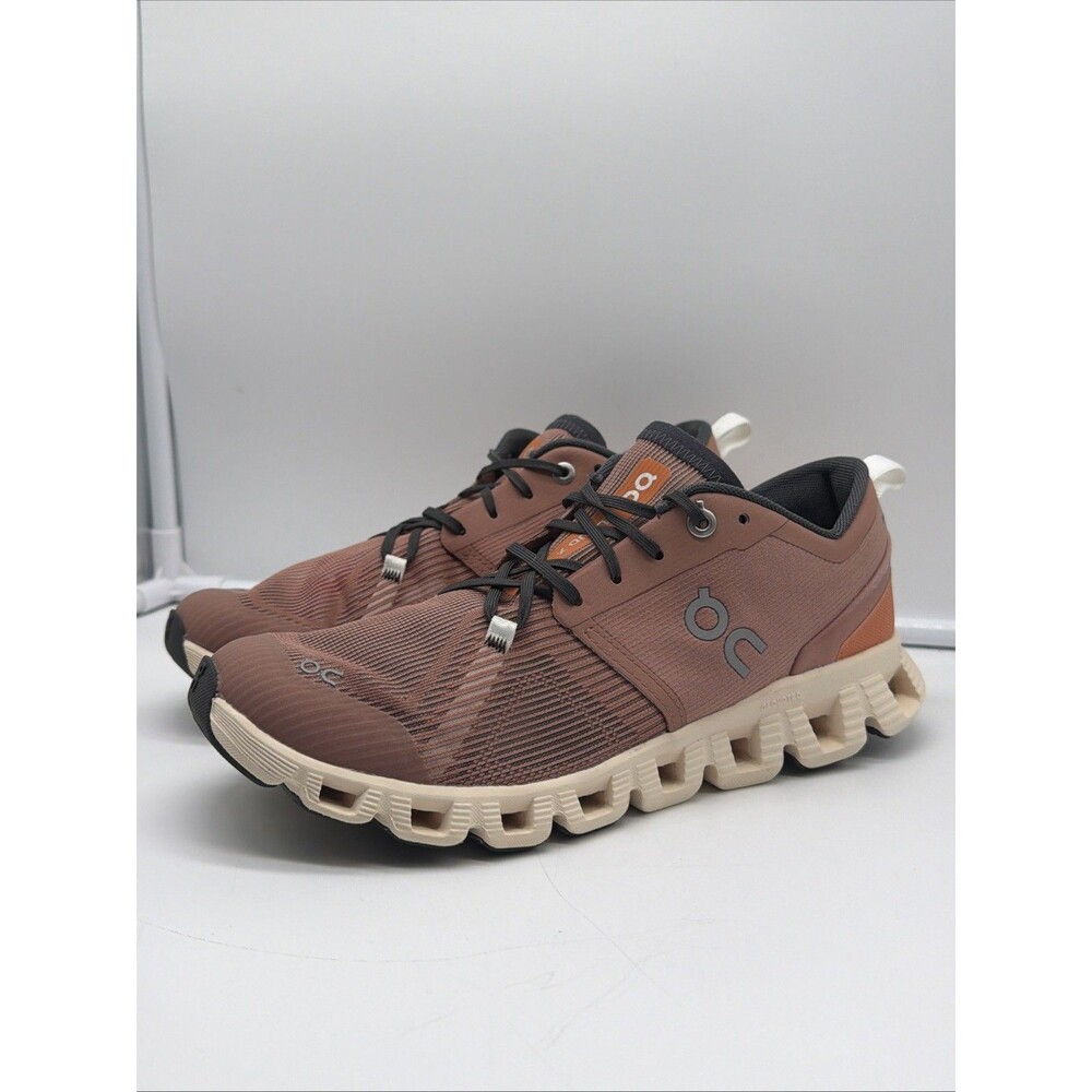 On Running Women's Brown and Cream Cloudstratus Sneakers